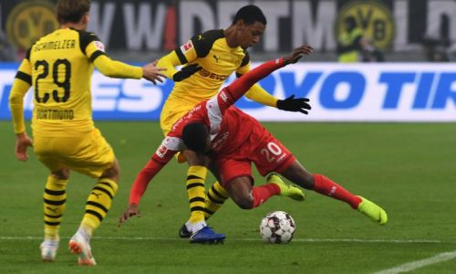 Soi kèo Dusseldorf vs Dortmund, 20h30 ngày 13/6/2020 - Bundesliga