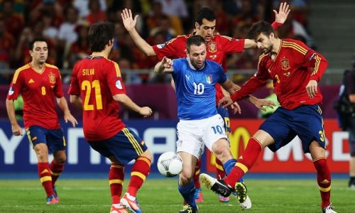 Soi kèo tài xỉu Ý vs Tây Ban Nha, 2h00 ngày 7/7 Euro 2021